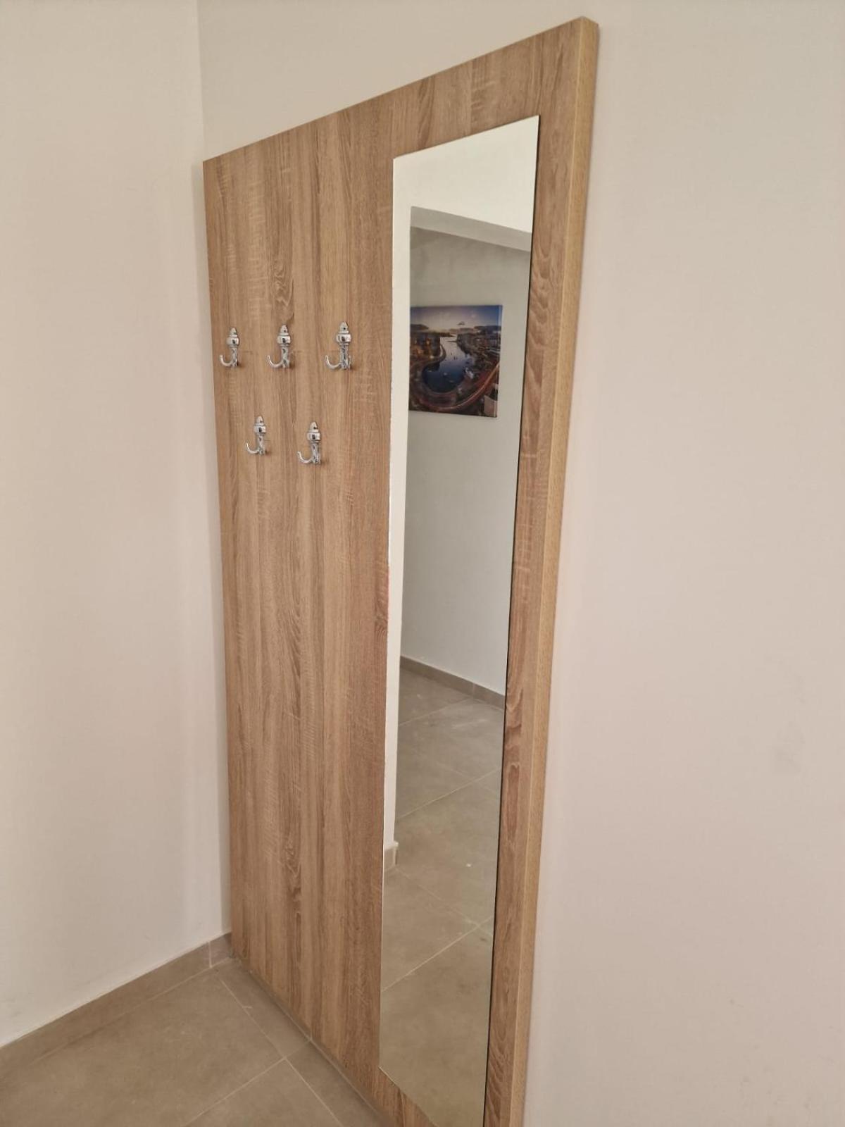 Apartment Sky 3 *